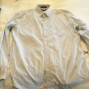 Banana Republic White and Blue Dress Shirt Long-Sleeved
